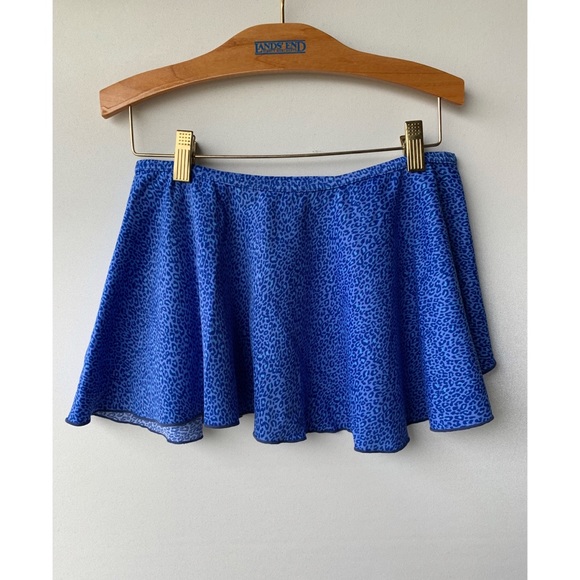 Super cute and sexy blue leopard print swim skirt π - Picture 4 of 8